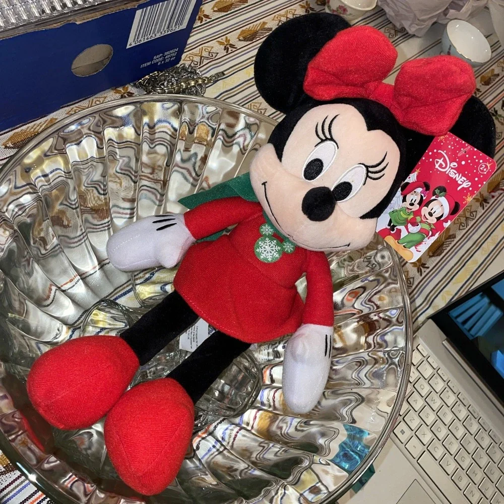 Authentic Disney NWT 15